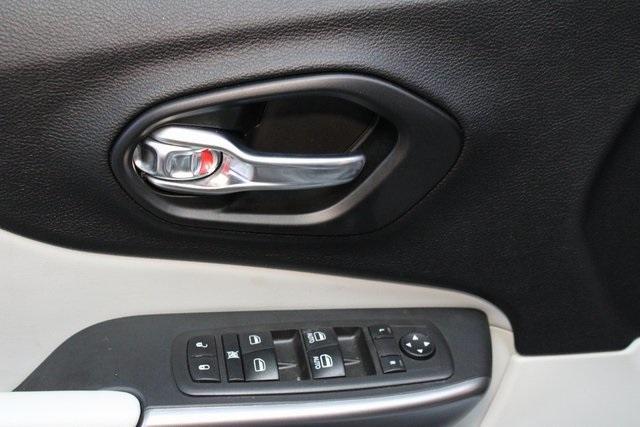 used 2021 Jeep Cherokee car, priced at $18,900
