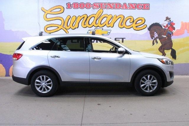 used 2016 Kia Sorento car, priced at $11,900