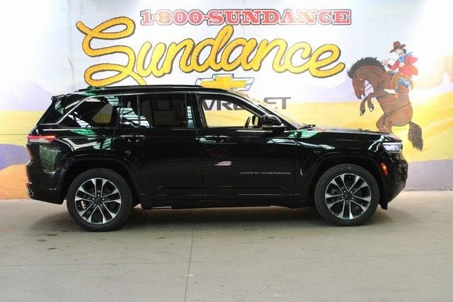 used 2022 Jeep Grand Cherokee car, priced at $39,900