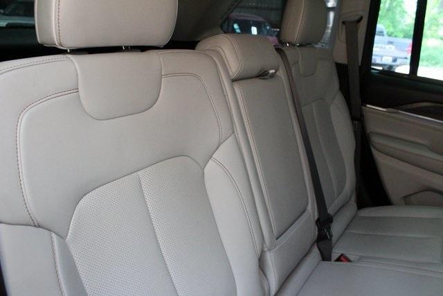 used 2022 Jeep Grand Cherokee car, priced at $39,900