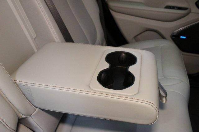 used 2022 Jeep Grand Cherokee car, priced at $39,900