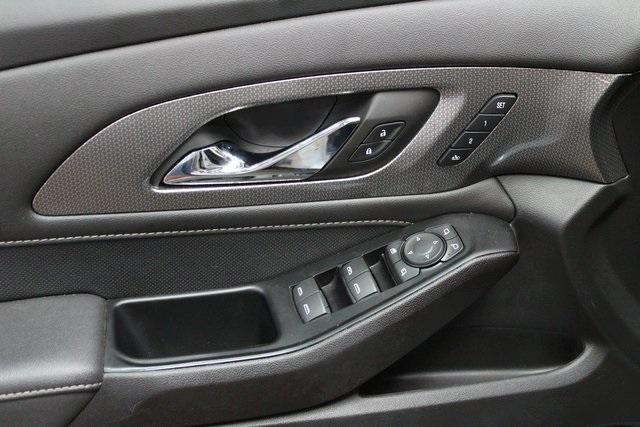 used 2023 Chevrolet Traverse car, priced at $40,900