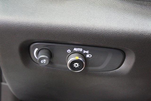 used 2023 Chevrolet Traverse car, priced at $40,900