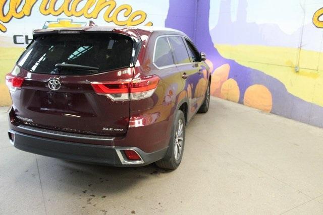 used 2019 Toyota Highlander car, priced at $27,900