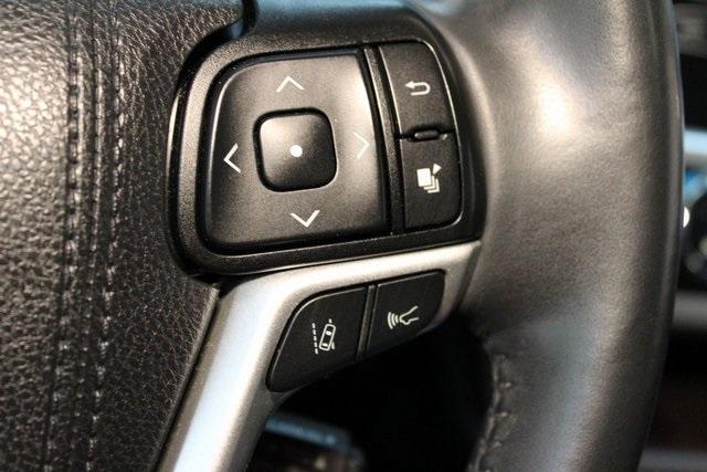 used 2019 Toyota Highlander car, priced at $27,900