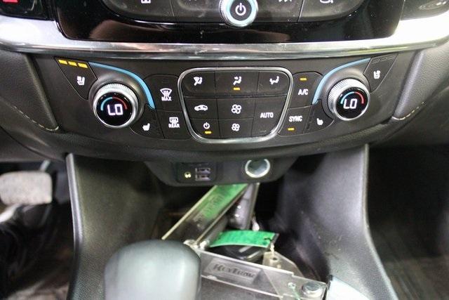 used 2023 Chevrolet Traverse car, priced at $41,900