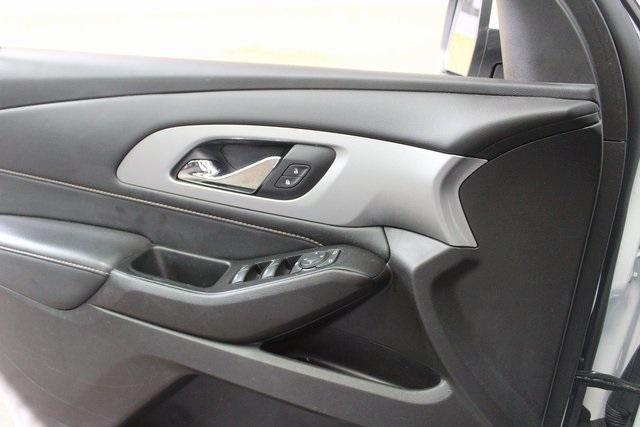 used 2021 Chevrolet Traverse car, priced at $32,900