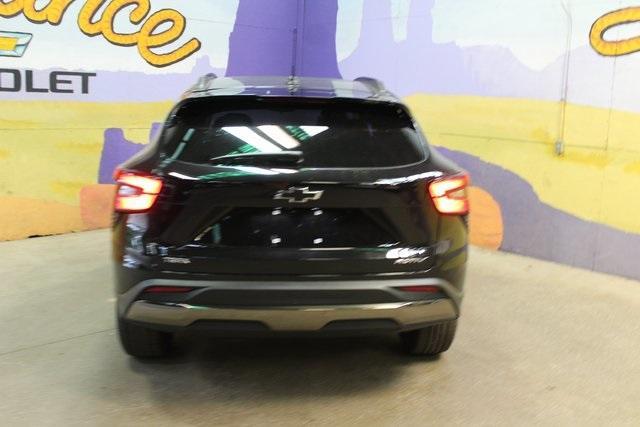 new 2025 Chevrolet Trax car, priced at $25,294