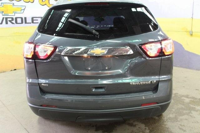 used 2014 Chevrolet Traverse car, priced at $9,900