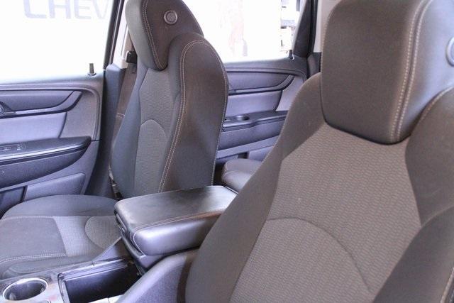 used 2015 Chevrolet Traverse car, priced at $12,900