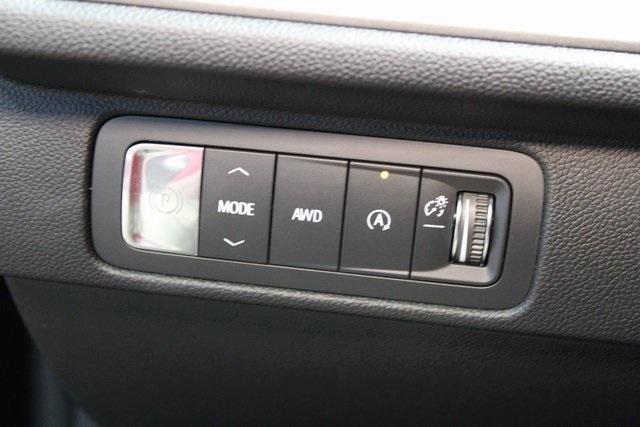 used 2024 Chevrolet Traverse car, priced at $41,900
