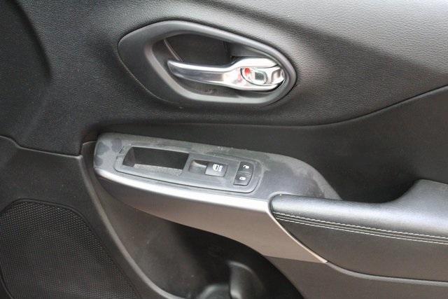 used 2020 Jeep Cherokee car