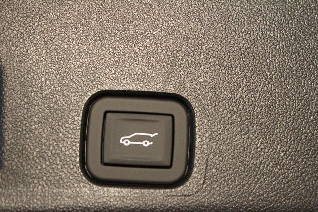 new 2025 Chevrolet Traverse car, priced at $54,803
