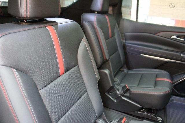 new 2025 Chevrolet Traverse car, priced at $54,803