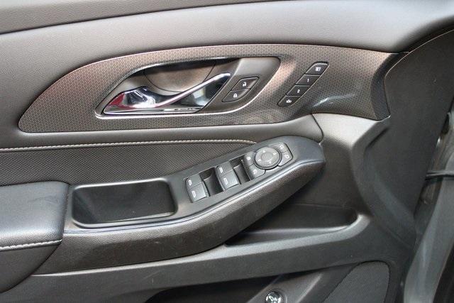 used 2023 Chevrolet Traverse car, priced at $35,500