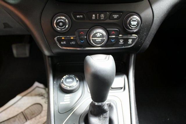 used 2021 Jeep Cherokee car, priced at $25,900