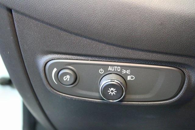 used 2022 Chevrolet Equinox car, priced at $23,400
