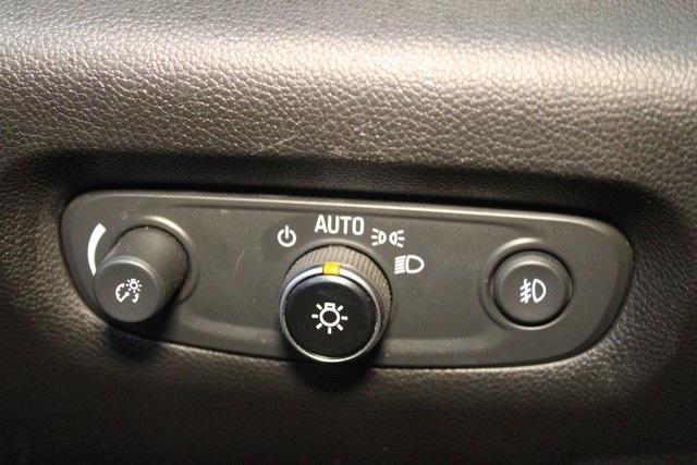 used 2021 Chevrolet Traverse car, priced at $24,300
