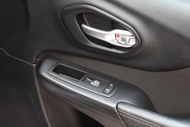 used 2016 Jeep Cherokee car, priced at $15,900