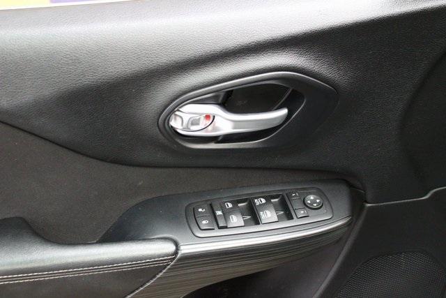 used 2016 Jeep Cherokee car, priced at $15,900