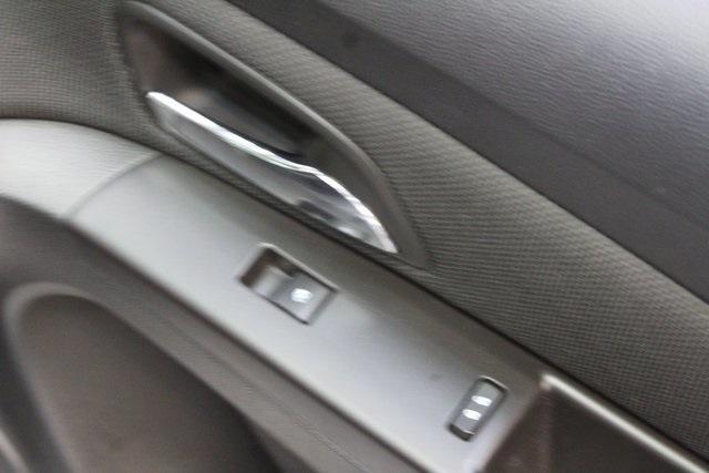 used 2016 Chevrolet Cruze Limited car, priced at $9,300