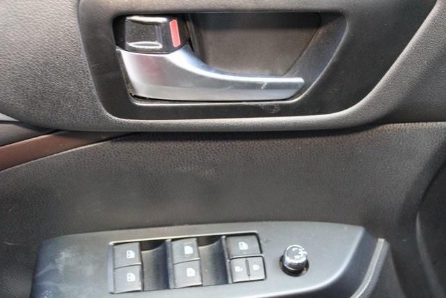used 2019 Toyota Highlander car, priced at $30,900