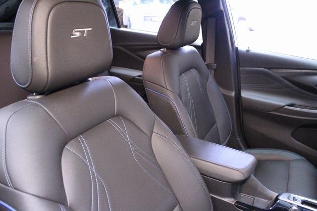 used 2025 Buick Envista car, priced at $27,900