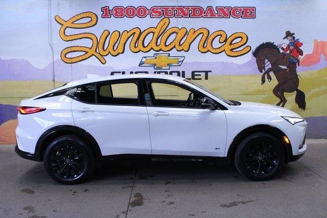 used 2025 Buick Envista car, priced at $27,900