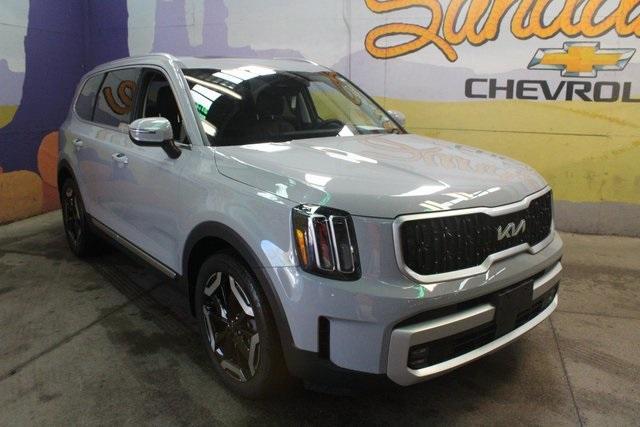 used 2025 Kia Telluride car, priced at $41,900