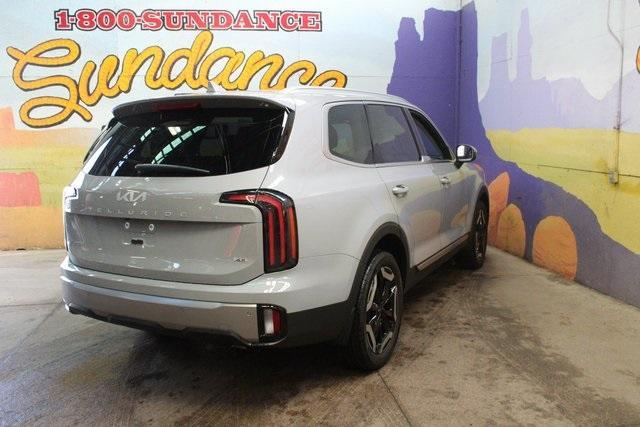 used 2025 Kia Telluride car, priced at $41,900