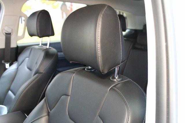 used 2025 Kia Telluride car, priced at $41,900