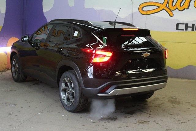 new 2025 Chevrolet Trax car, priced at $23,432