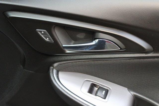 used 2020 Chevrolet Malibu car, priced at $12,900