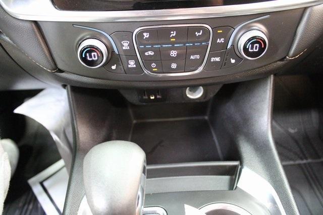 used 2021 Chevrolet Traverse car, priced at $24,900