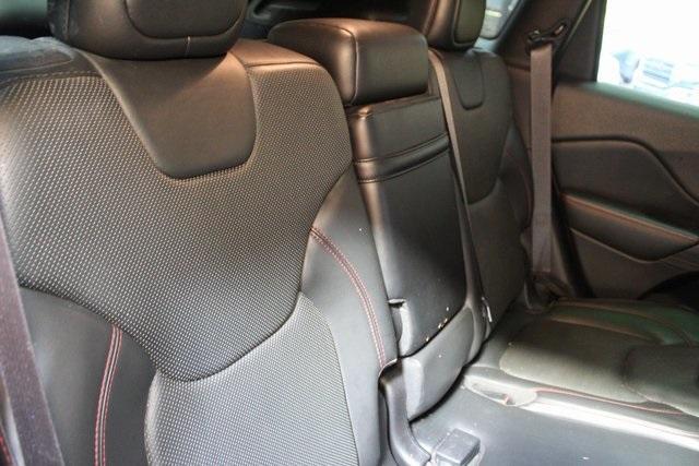 used 2015 Jeep Cherokee car, priced at $15,900