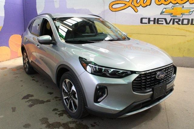 used 2023 Ford Escape car, priced at $26,900