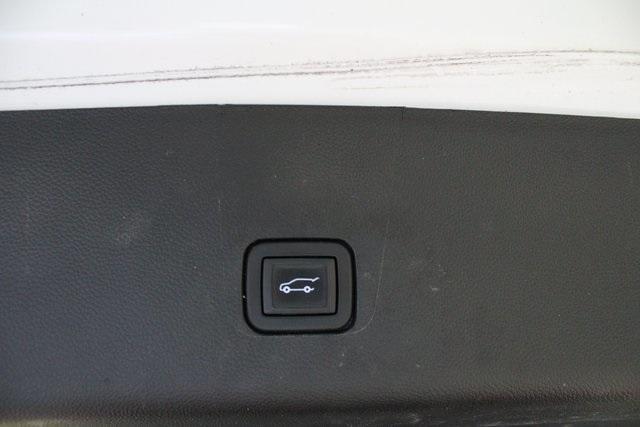 used 2021 Chevrolet Traverse car, priced at $29,900