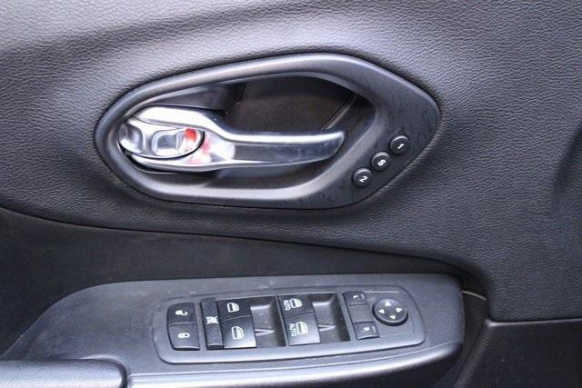 used 2019 Jeep Cherokee car, priced at $18,900