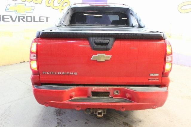 used 2011 Chevrolet Avalanche car, priced at $9,900