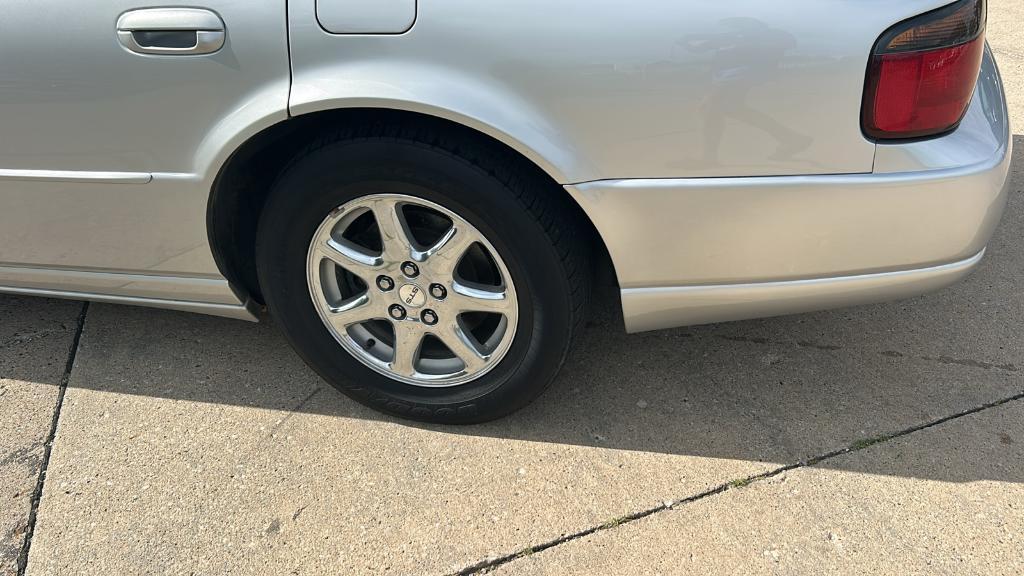 used 2001 Cadillac Seville car, priced at $6,995