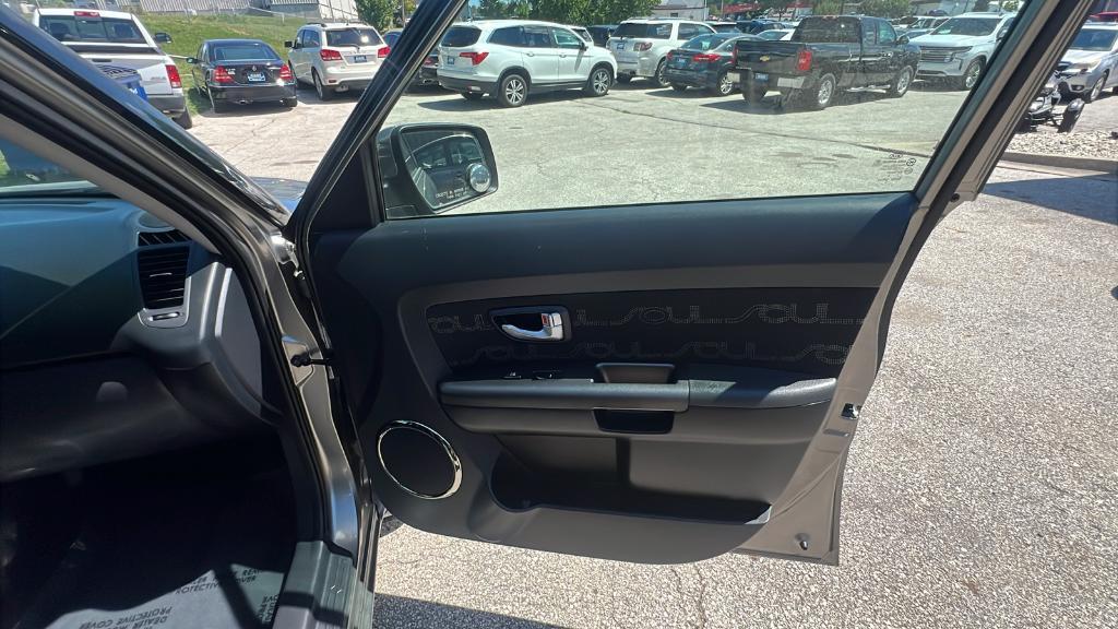 used 2013 Kia Soul car, priced at $7,995