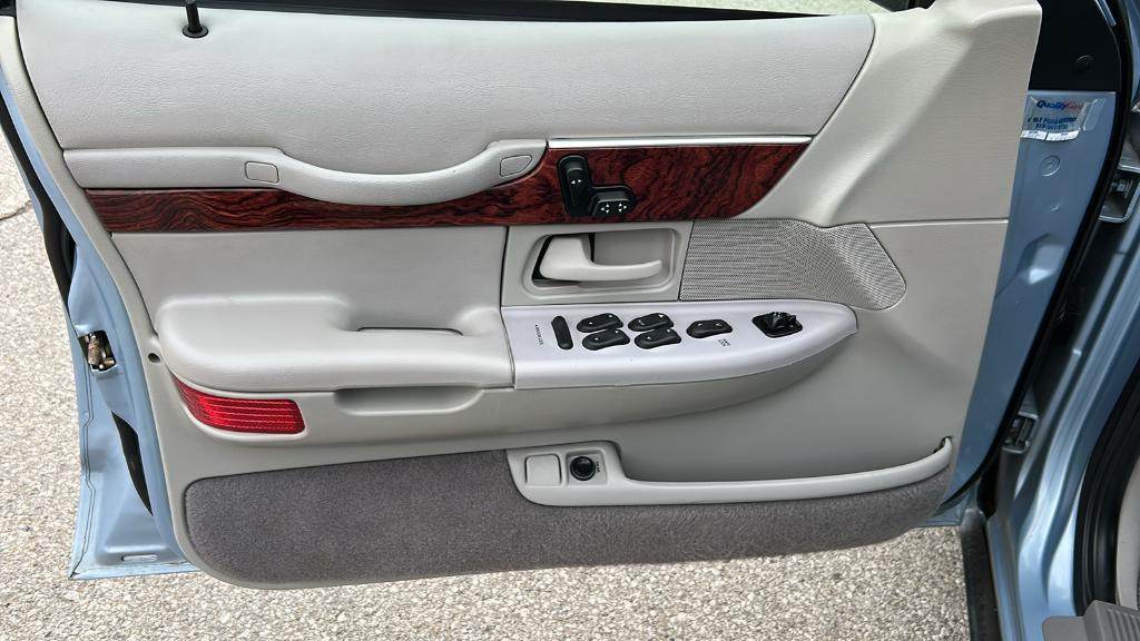 used 2000 Mercury Grand Marquis car, priced at $5,995