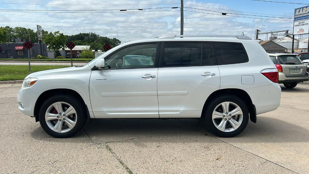 used 2009 Toyota Highlander car, priced at $8,995