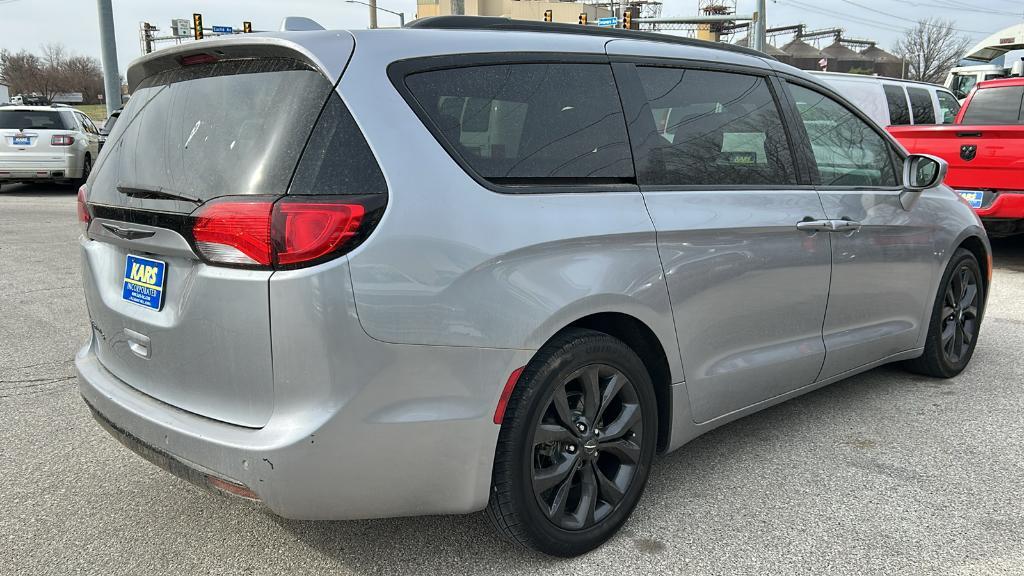used 2019 Chrysler Pacifica car, priced at $15,995