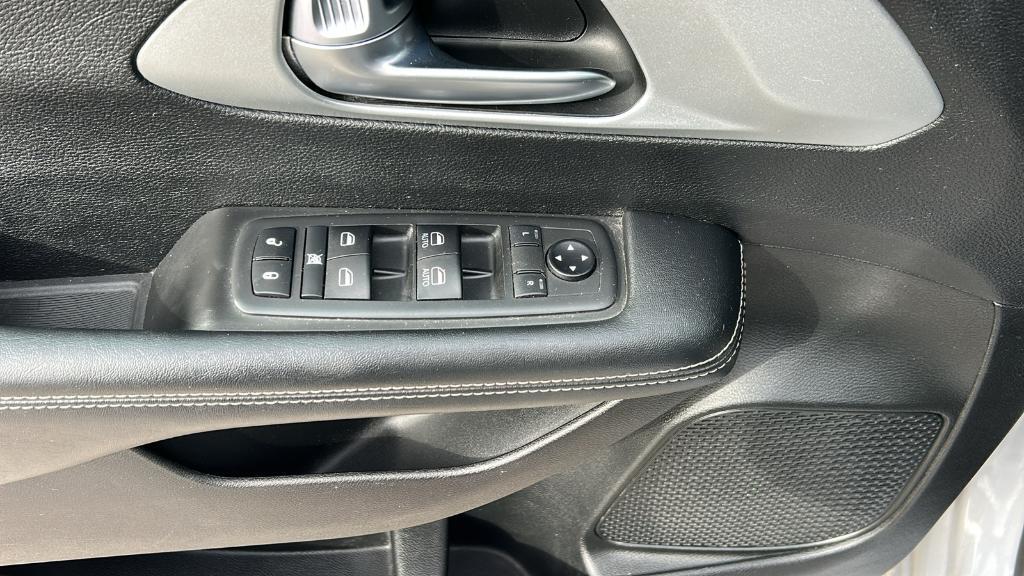 used 2019 Chrysler Pacifica car, priced at $15,995