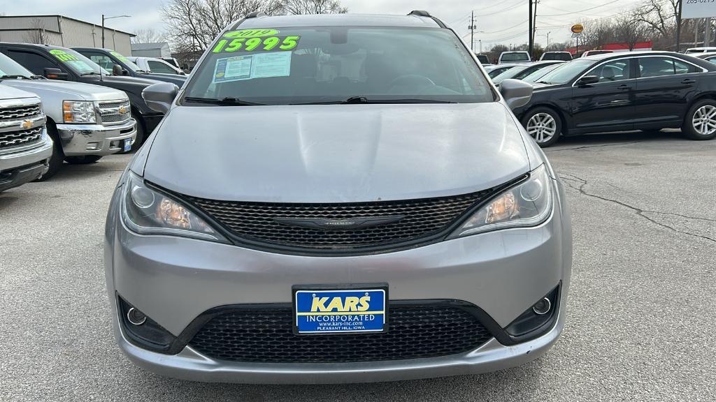 used 2019 Chrysler Pacifica car, priced at $15,995