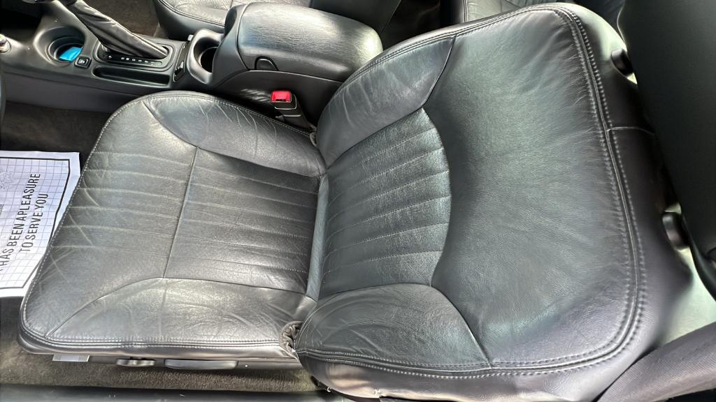 used 2001 Chevrolet Monte Carlo car, priced at $7,995