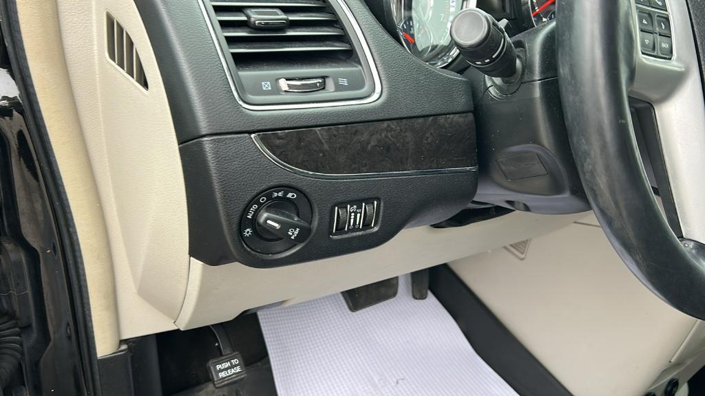 used 2015 Chrysler Town & Country car, priced at $9,995