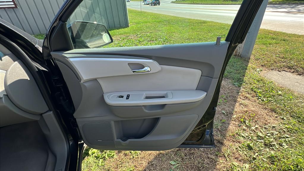 used 2012 Chevrolet Traverse car, priced at $7,995