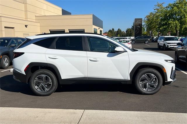 new 2025 Hyundai TUCSON Hybrid car, priced at $33,296